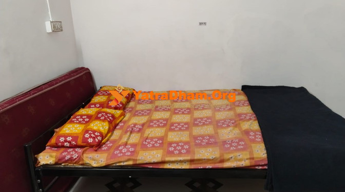 Shree Kedarnath Bhakt Niwas Jotiba Wadi Ratnagiri (Kolhapur) 2 Bed Non AC Room