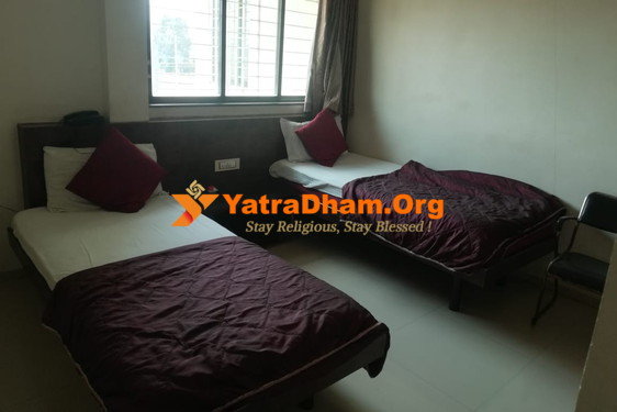 Hotel Arya Executive Parli 2 Bed Room View