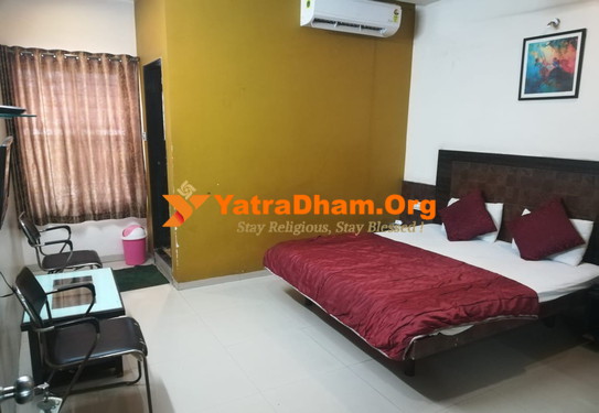 Hotel Arya Executive Parli 2 Bed Room View