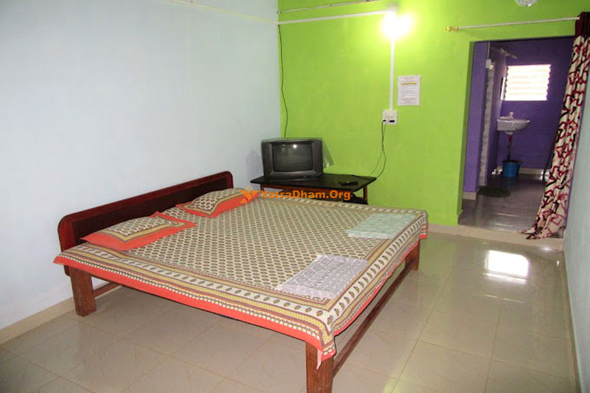 Shelatkar Niwas Malvan 2 Bed Non AC Deluxe Room