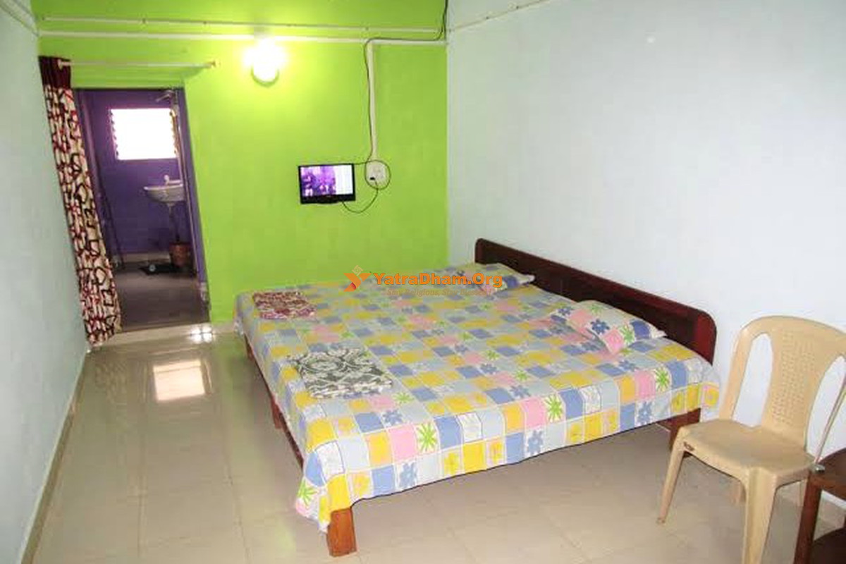 Shelatkar Niwas Malvan 2 Bed Non AC Deluxe Room