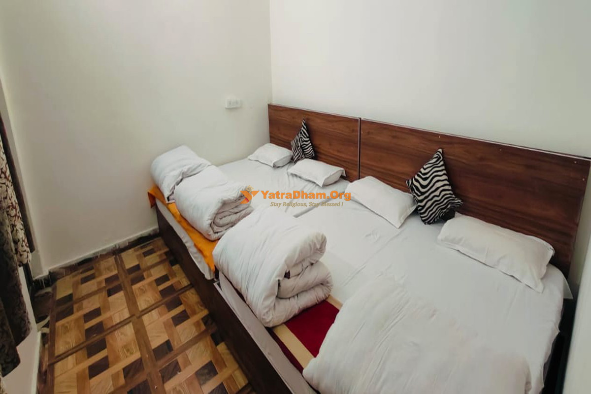 Sitapur Kedarnath Hotel Priya 4 Bed Non AC Room View