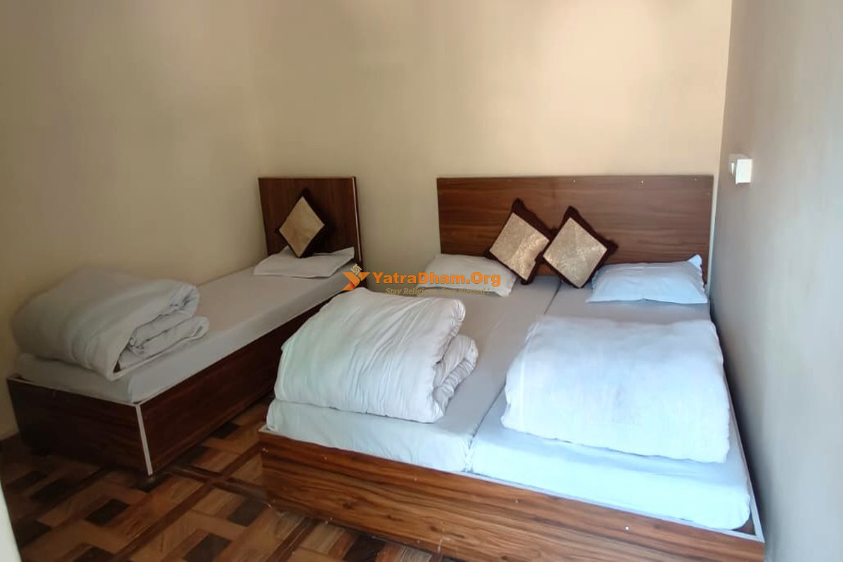 Sitapur Kedarnath Hotel Priya 3 Bed Non AC Room View