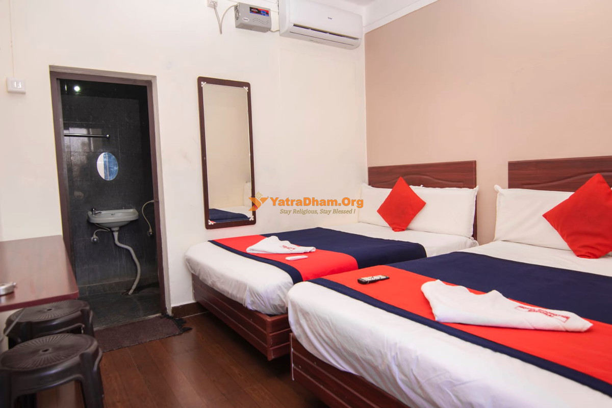 Hotel Boopathi Madurai 4 Bed Room