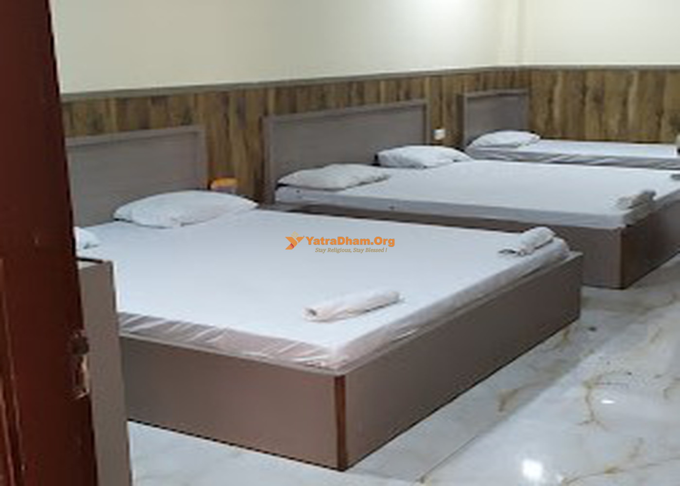 Salasar Jind Dharmshala 4 Bed AC Room View