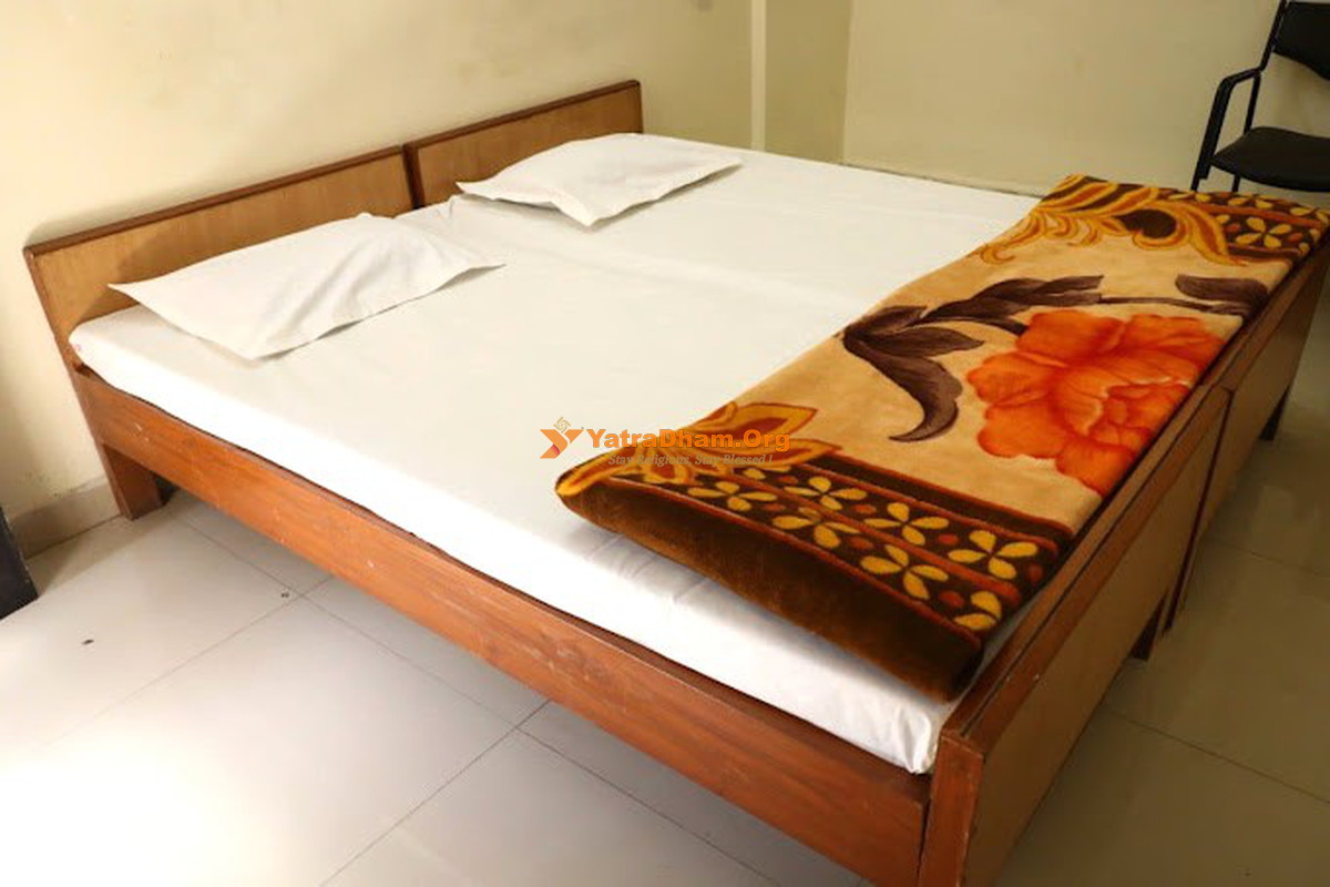Shri Vaishnav Vishranti Bhawan Indore 2 Bed AC Room