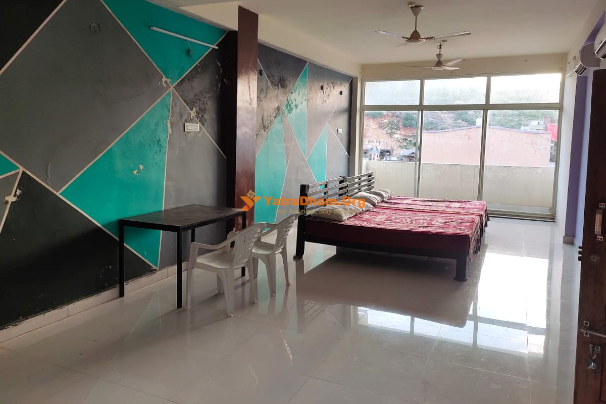 Hotel SV Residency Yadagirigutta 4 Bed Room