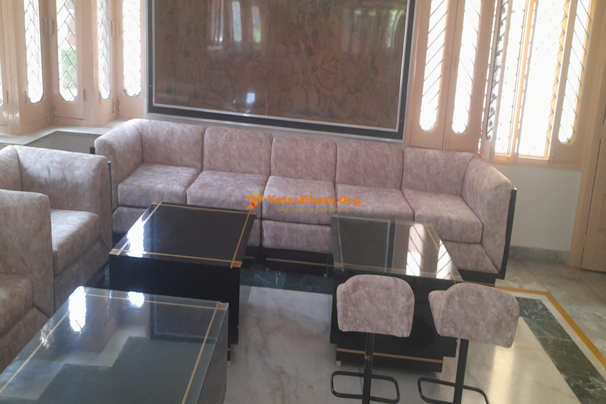 Pushkar Ram Kuti Guest House Waiting Area View