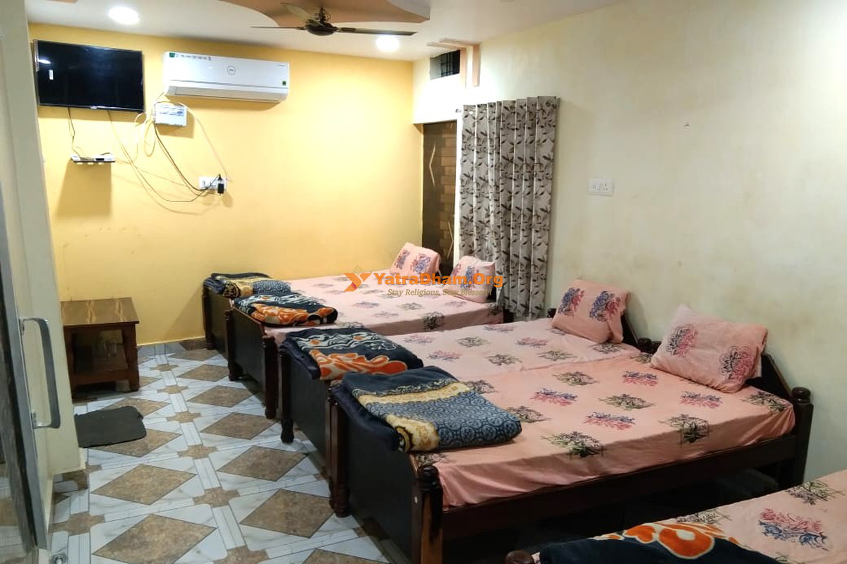 Maihar Anshika Yatri Niwas 5 Bed Room View