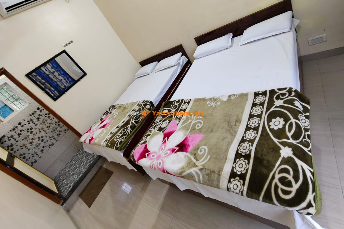 Grishneshwar Hotel Shreevastav Residency 4 Bed Room View