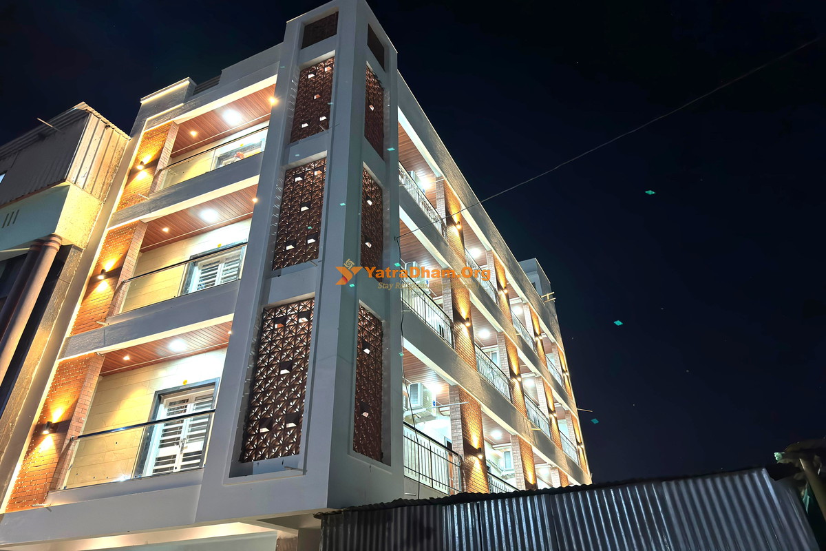 Saptashrungi More Lodging Saptashrungi Building