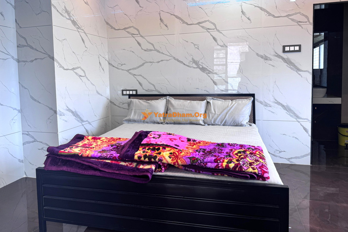 Saptashrungi More Lodging Saptashrungi 3 Bed Room