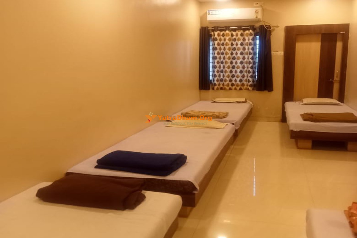 Agarwal Yatri Nivas Aundha Nagnath 5 Bed Room