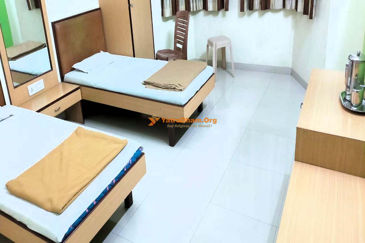 Jaihind Mahaveer Sanatorium Health Resort Lonavala  Room