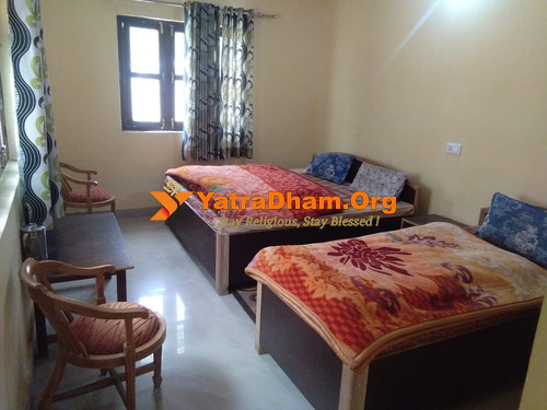 Jagdamba Bhawan Badrinath Room