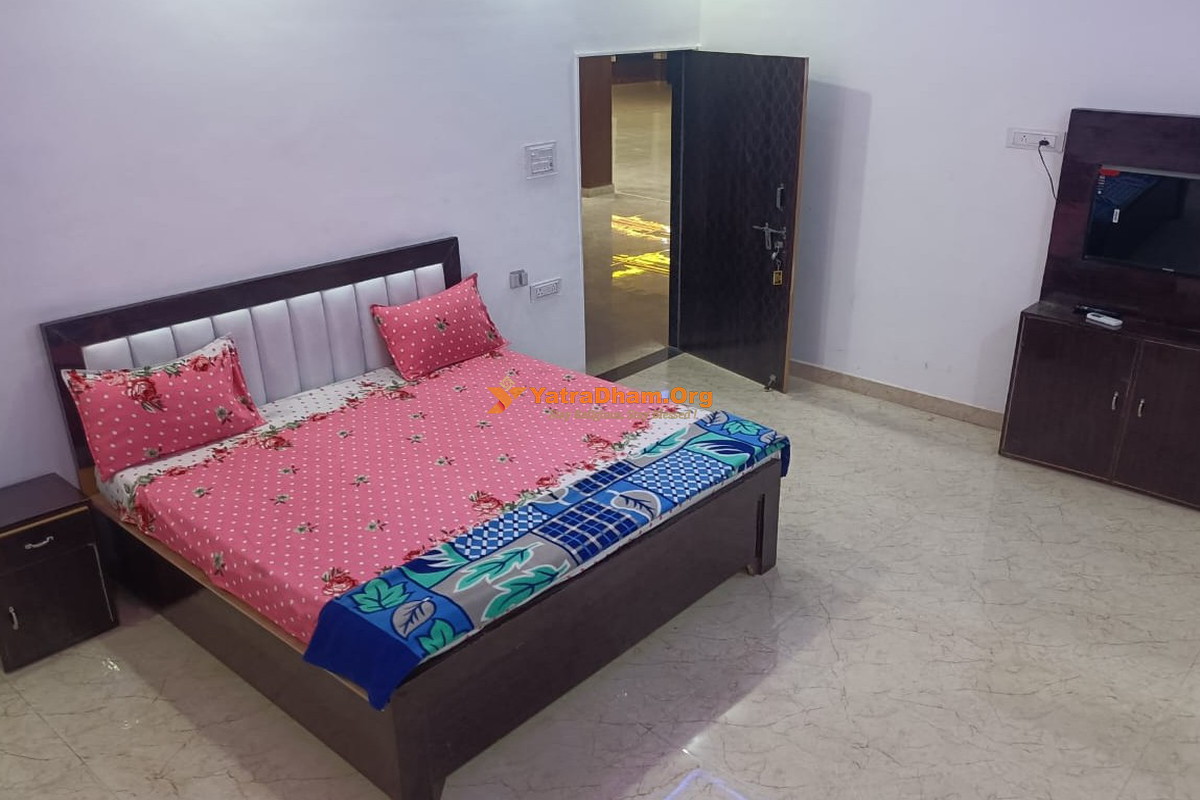 Lakshya Lalit Nepali Dharamshala Sonepur Room