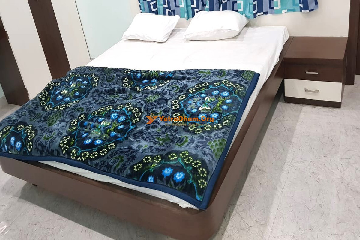 Hotel Bhagyalaxmi Lodging Shani Shingnapur 2 Bed Room