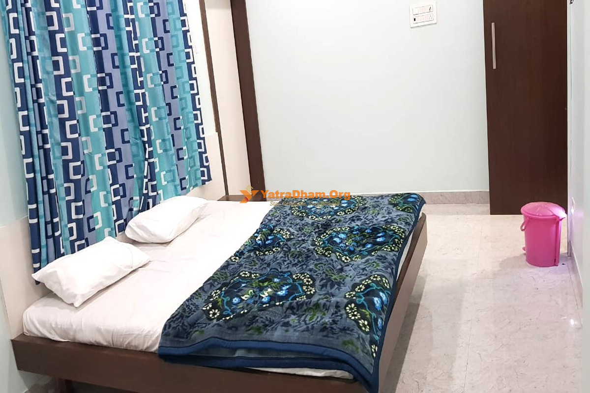 Hotel Bhagyalaxmi Lodging Shani Shingnapur 2 Bed Room