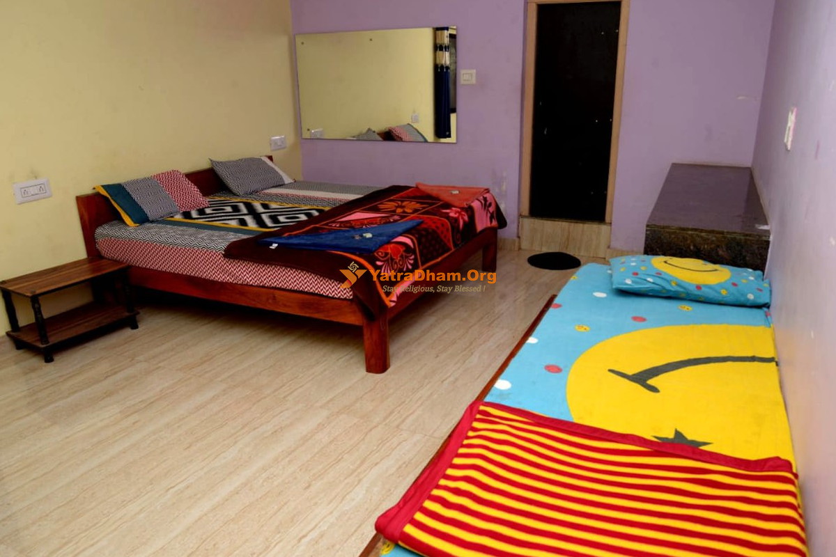 Gopi Plantation Home Stay Hampi 3 Bed Room