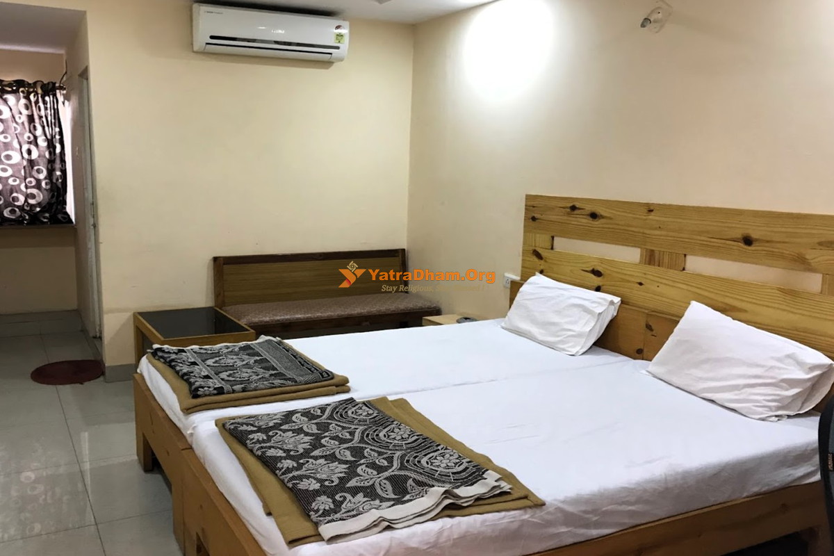 VRP Guest House Bhuj 4 Bed Room
