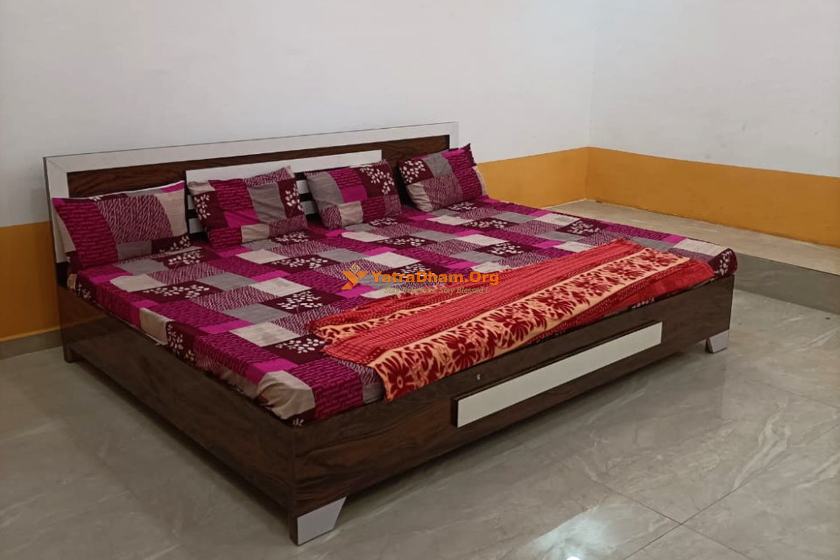 Lakshya Lalit Nepali Dharamshala Sonepur Room
