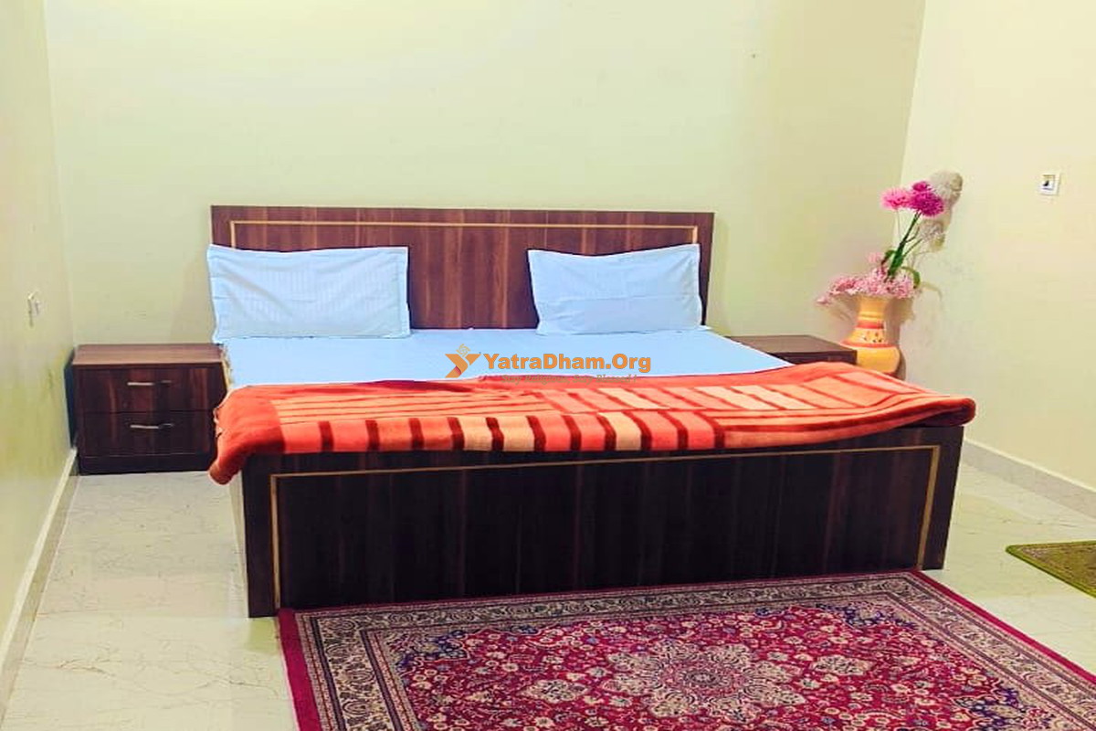 Jatipura Hotel Giriraj Palace 2 Bed Room View