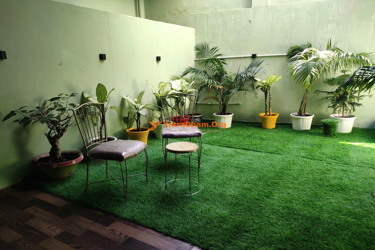 Gaurang Kutir (Near ISKCON Temple) Varanasi Garden