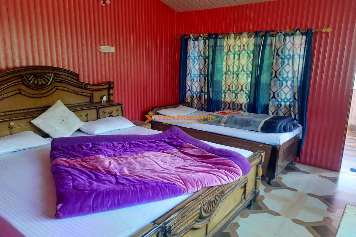 Hotel Trishul Holiday Resort Chopta Room
