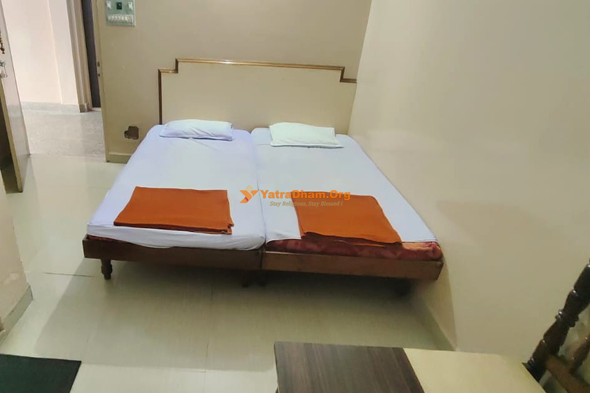 Hotel Raghu Shravanbela Gola 2 Bed Room