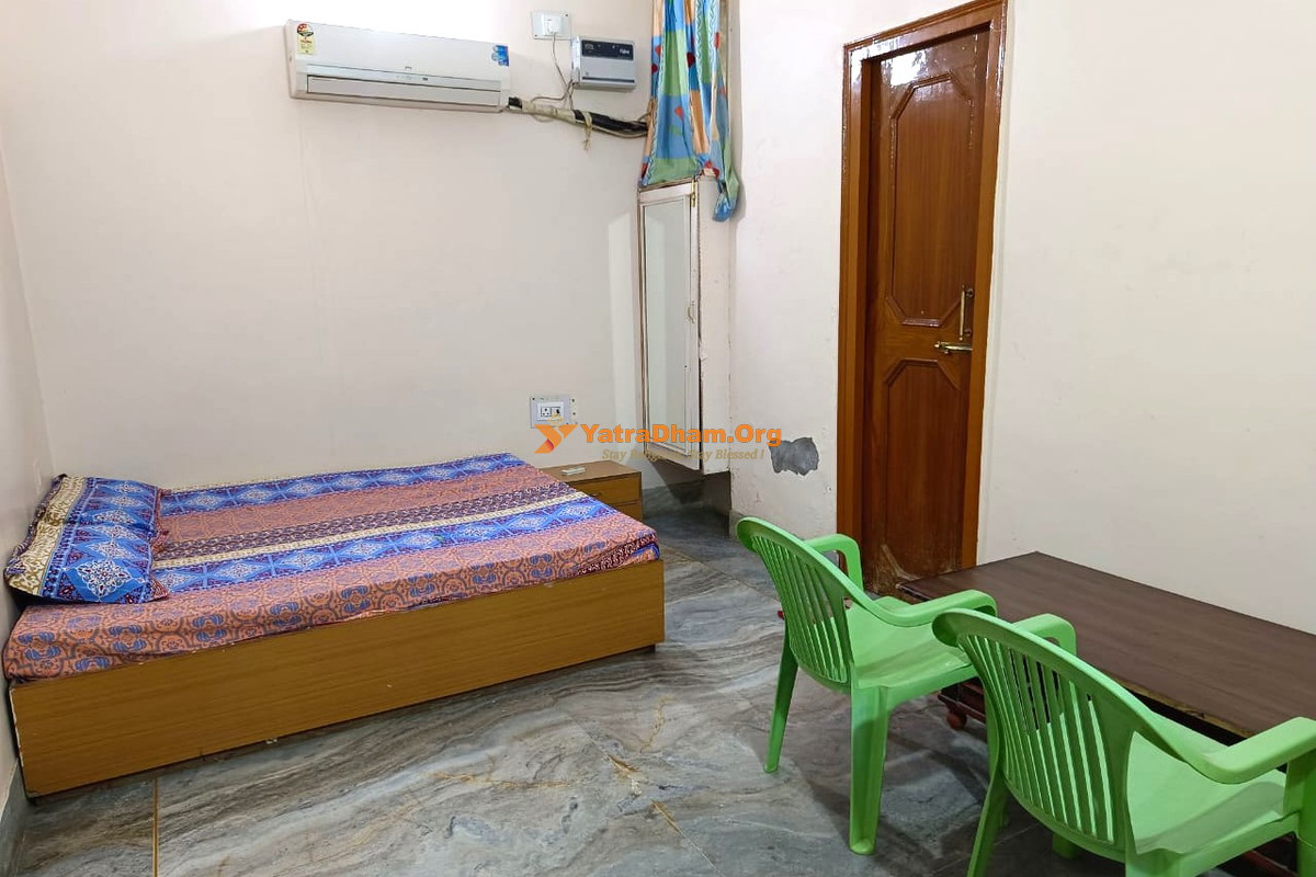 Jatipura Hotel Giriraj Palace 2 Bed Room View