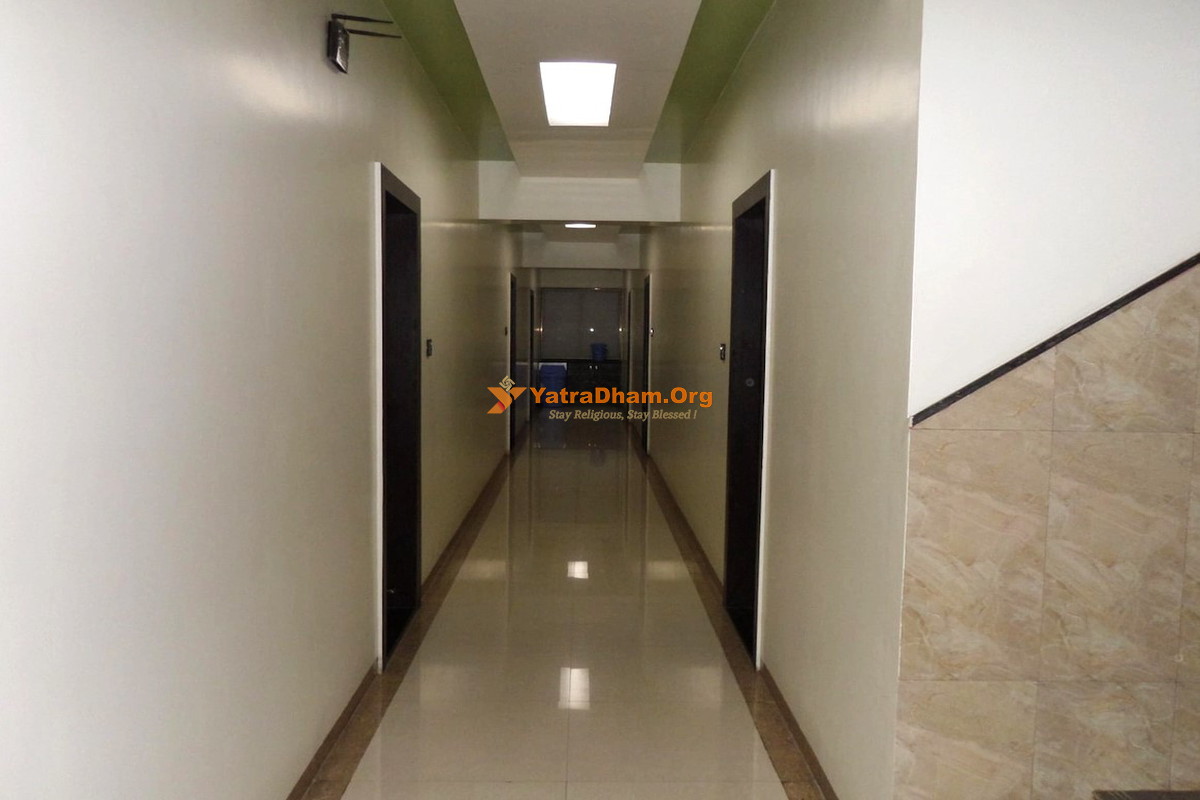 Hotel Ambience Inn Alandi Lobby View