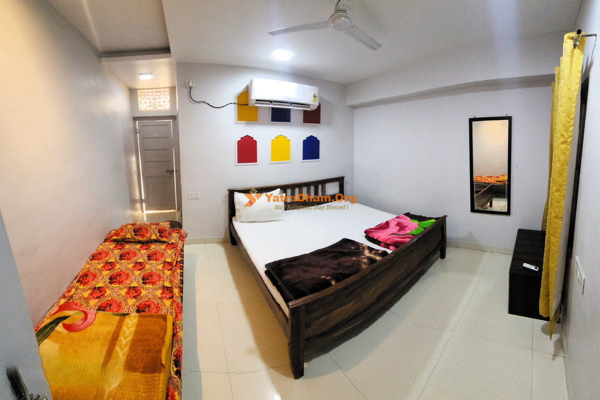 Shri Shyam Mandal Hyderabad Khatu 3 Bed Room