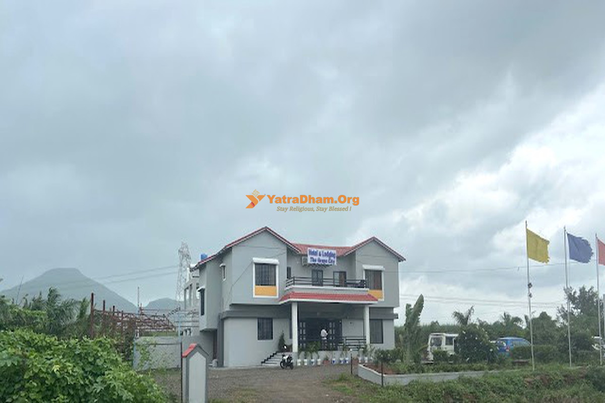 Hotel The Grape City Junnar Building