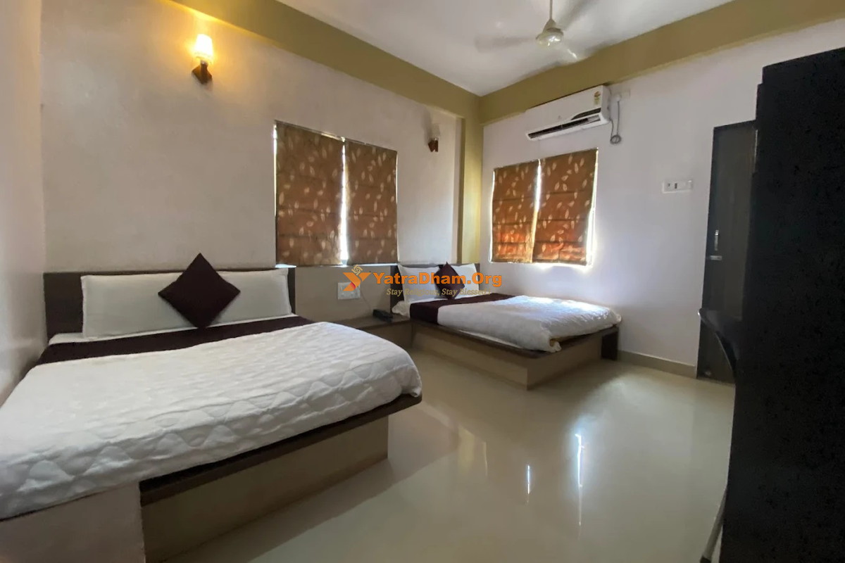 Hotel Somnath Atithigruh Room