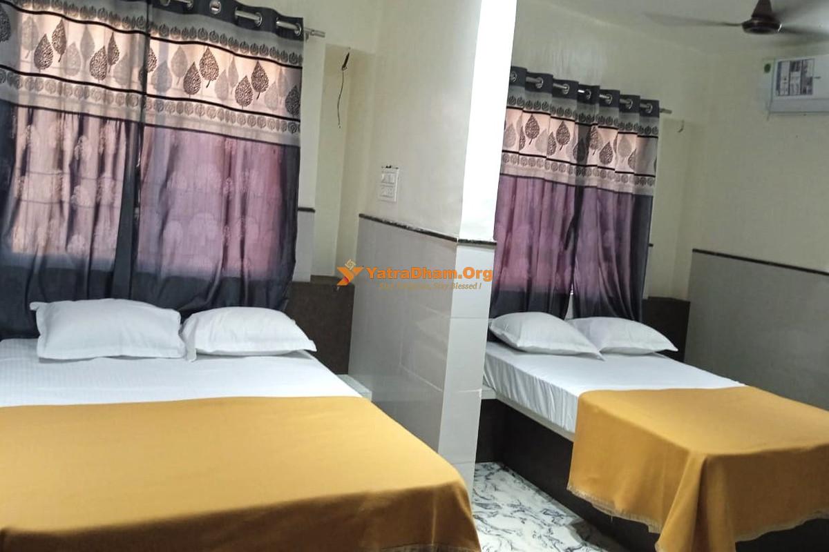 Pratik Lodge Alandi 4 Bed Room