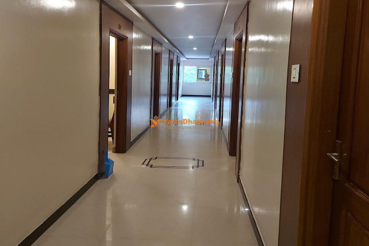 Hotel Chakravarthi Inn Tiruchendur 2 Bed Room