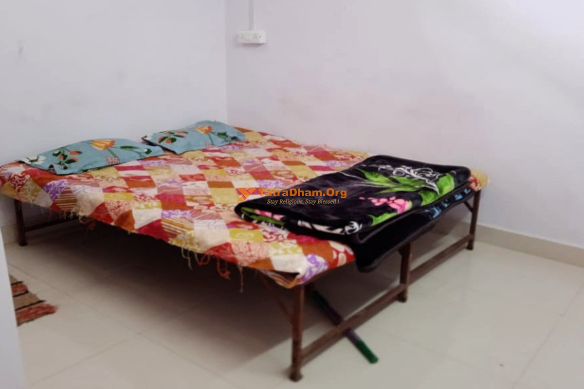 Shri Swami Shital Das Akhada Varanasi Room
