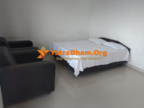 Shri Jyotirling Devsthan Yatri Nivas Aundha Nagnath