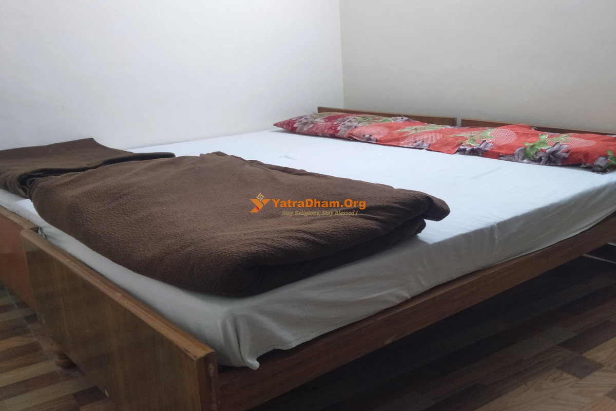 Hotel Amit Palace Prayagraj (Allahabad) Room