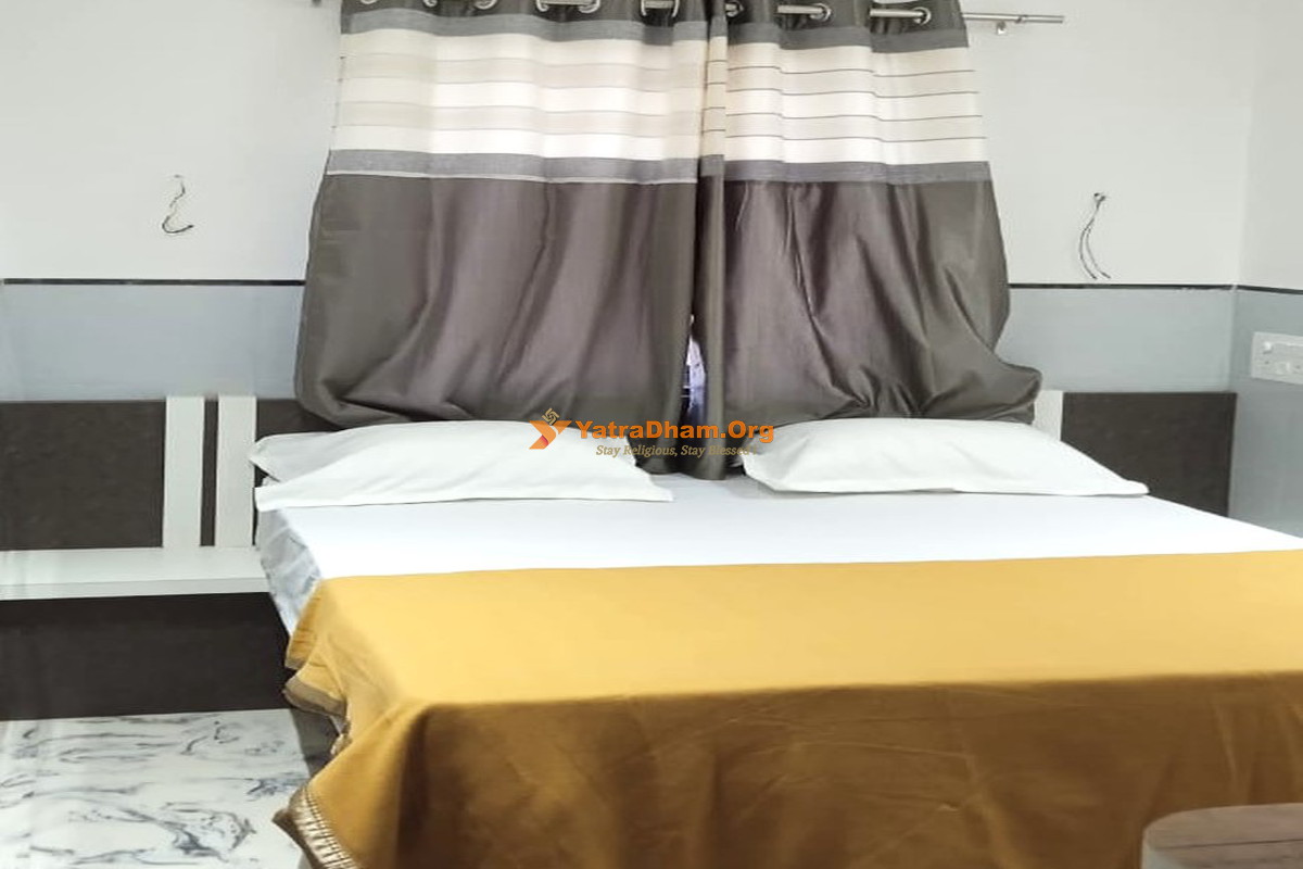 Pratik Lodge Alandi 2 Bed Room