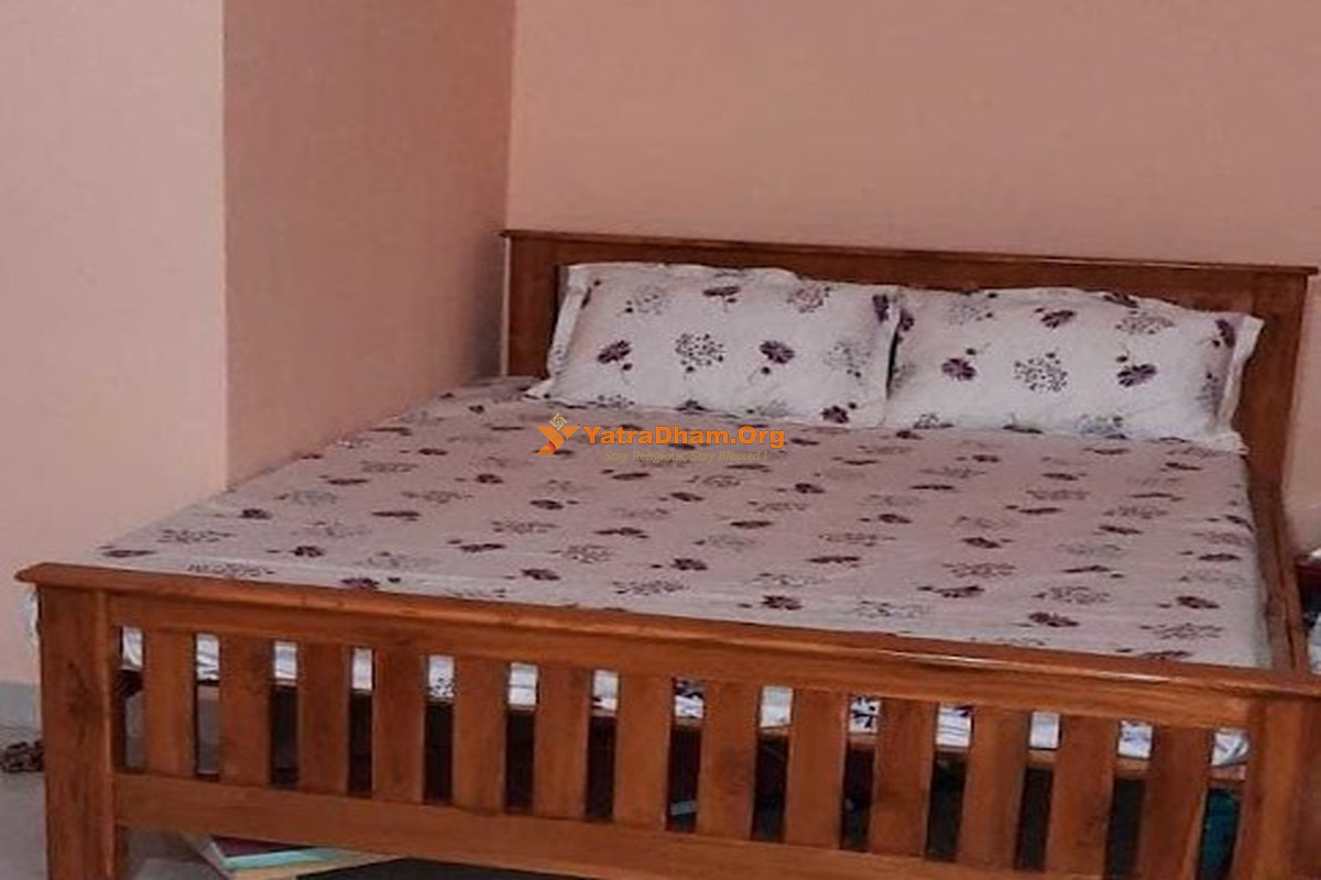 Ganga Guest House Vellore Room