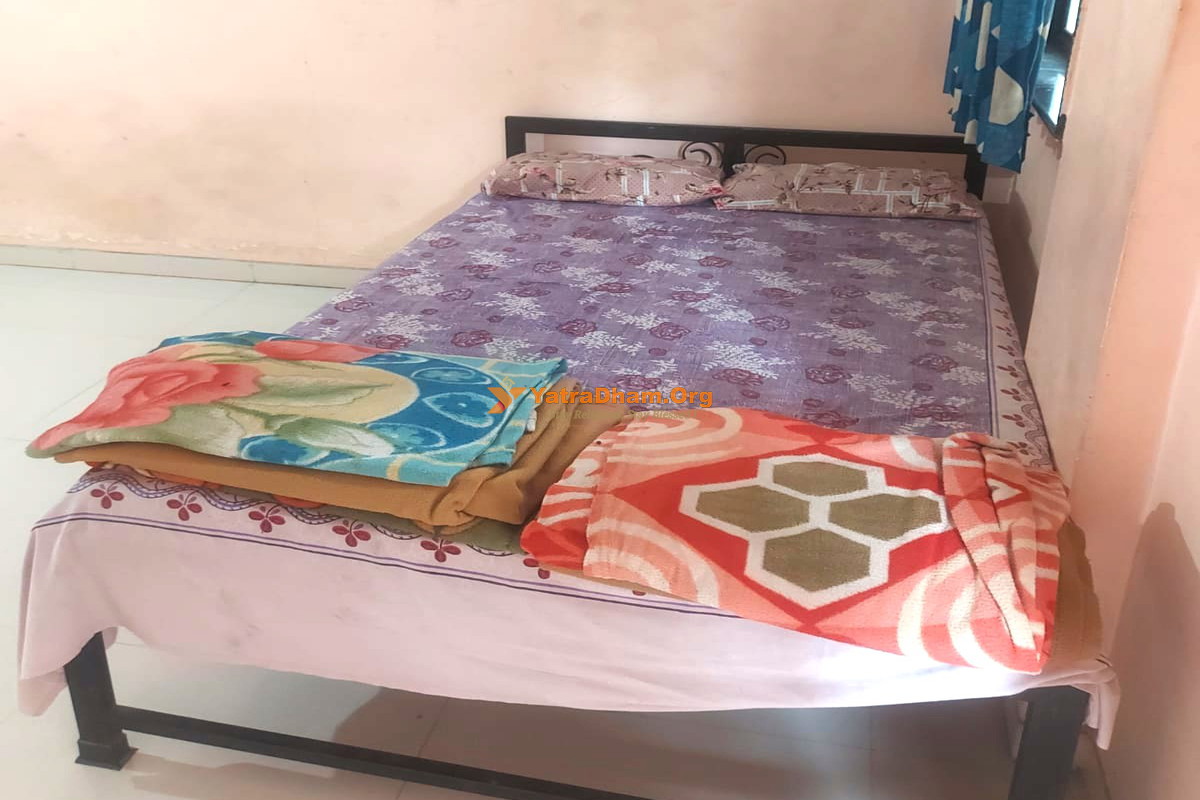Shri Jayant Ramanshastri Deokute Niwas Trimbakeshwar 2 Bed Room