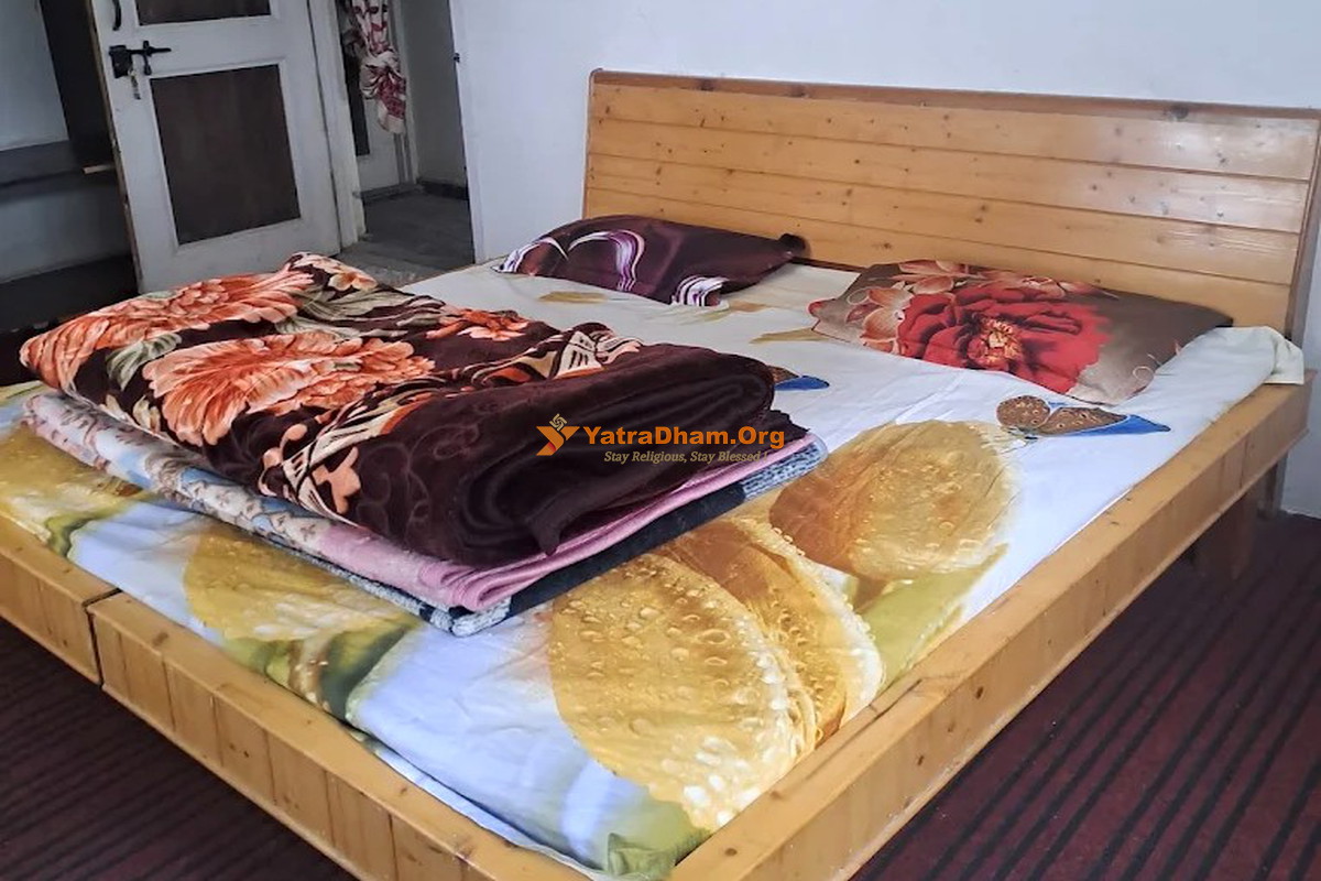 Shri Sanatan Dharam Pratap Sabha Yatri Niwas Srinagar 3 Bed Room