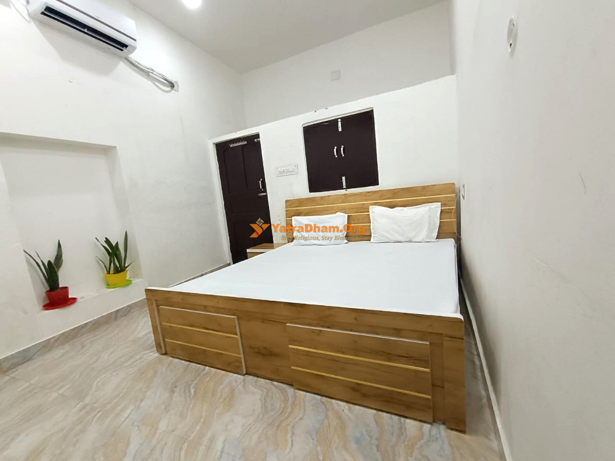 Ayodhya Diamond Guest House 2 Bed Room View
