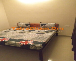 Rishikesh Ishwar Ashram  Double  Bed  Room
