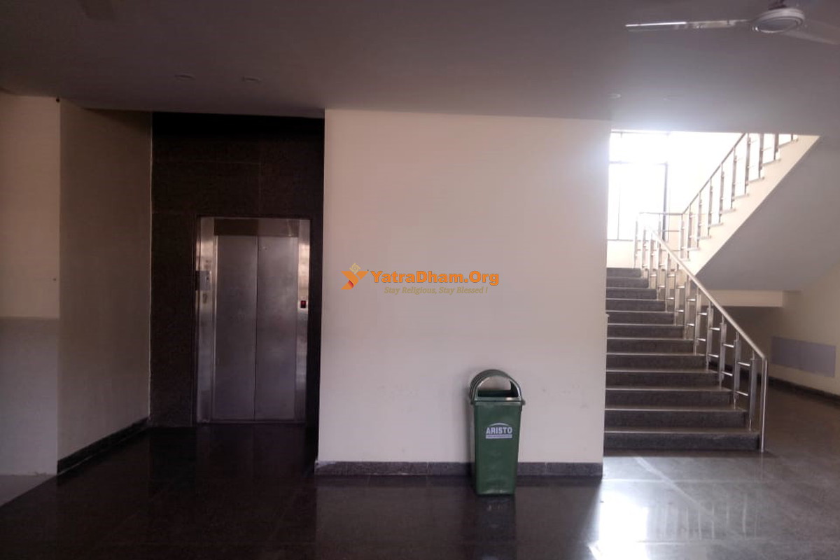 Shri Sanwaliya Dham Bhadsora Lobby & Lift