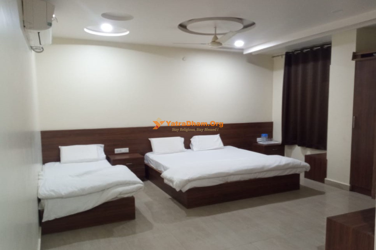 Kadiri Sri Mohan Grand Residency 3 Bed Room