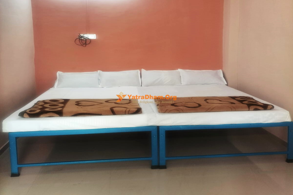 Saptashrungi Aai Mauli Lodging Room View