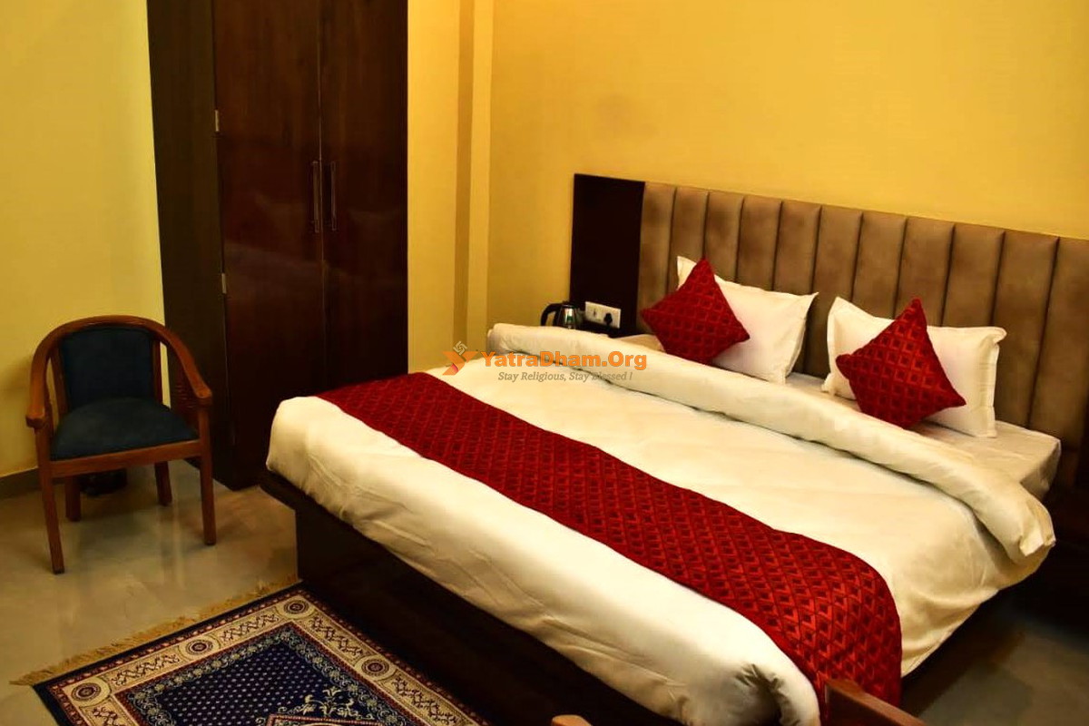 Saraswati Luxurious Home Stay Ayodhya 2 Bed Room