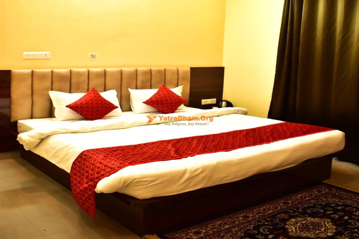 Saraswati Luxurious Home Stay Ayodhya 2 Bed Room